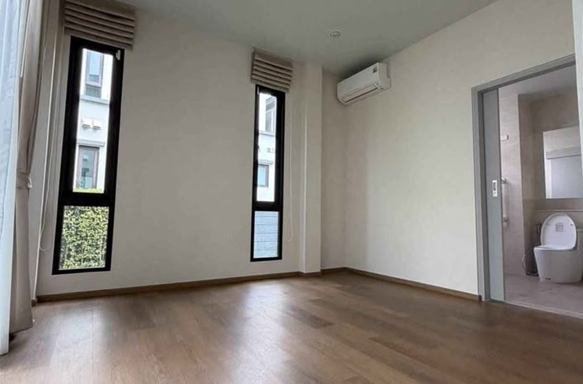 House with Shared Pool in Bangnatrad 